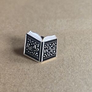 Black and White 'Read More' Book Pin